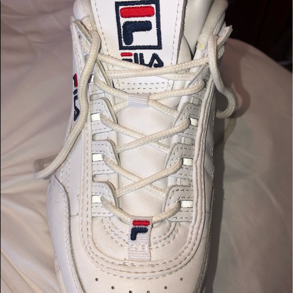 White filas